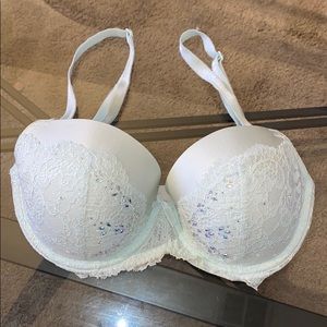 VICTORIA SECRET BLING BRA